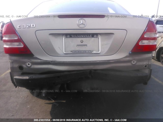 WDBRF64J24F544898 - 2004 MERCEDES-BENZ C 320 SILVER photo 6