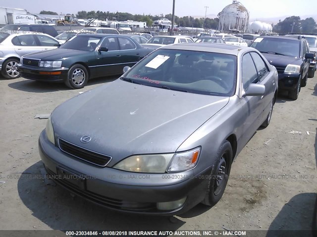 JT8BF28GXX5067558 - 1999 LEXUS ES 300 SILVER photo 2