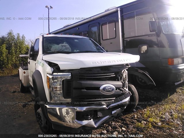 1FDUF4GY2HEB68915 - 2017 FORD F450 SUPER DUTY WHITE photo 1