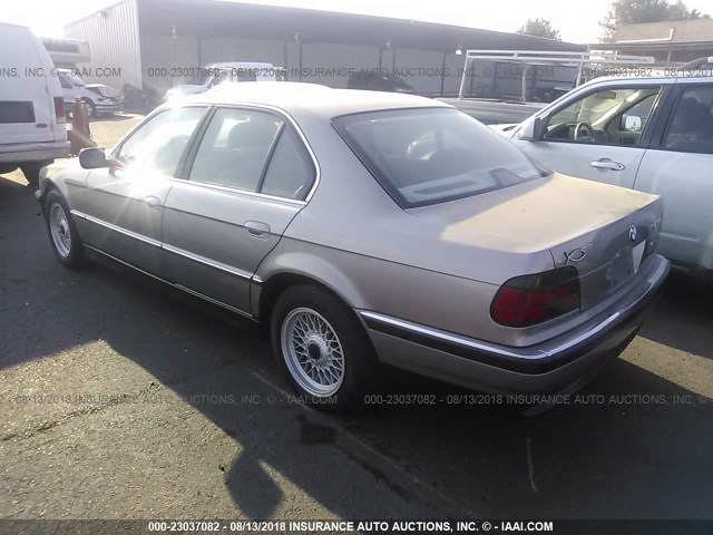 WBAGF8322WDL57459 - 1998 BMW 740 I AUTOMATIC GRAY photo 3