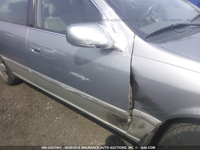 JT2BG22K210572034 - 2001 TOYOTA CAMRY CE/LE/XLE 灰色 照片 6