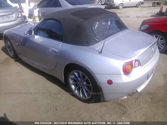 4USBT33554LS50776 - 2004 BMW Z4 2.5 SILVER photo 3