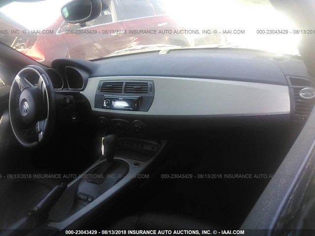 4USBT33554LS50776 - 2004 BMW Z4 2.5 SILVER photo 5