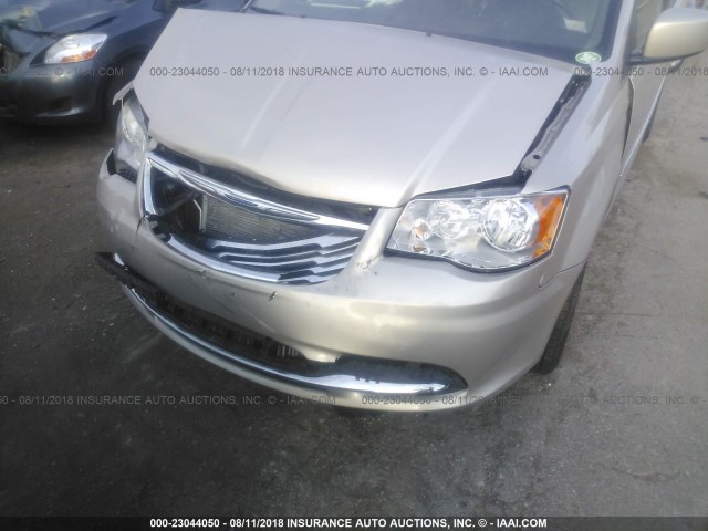 2C4RC1BG2DR775409 - 2013 CHRYSLER TOWN & COUNTRY TOURING GOLD photo 6