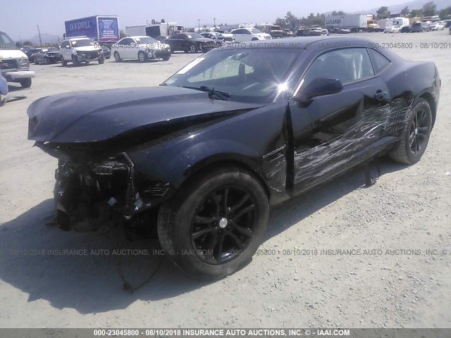 2G1FE1E30E9214058 - 2014 CHEVROLET CAMARO LS BLACK photo 2