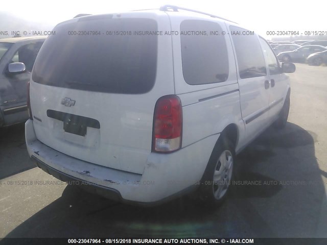 1GBDV13L76D202385 - 2006 CHEVROLET UPLANDER INCOMPLETE WHITE photo 4