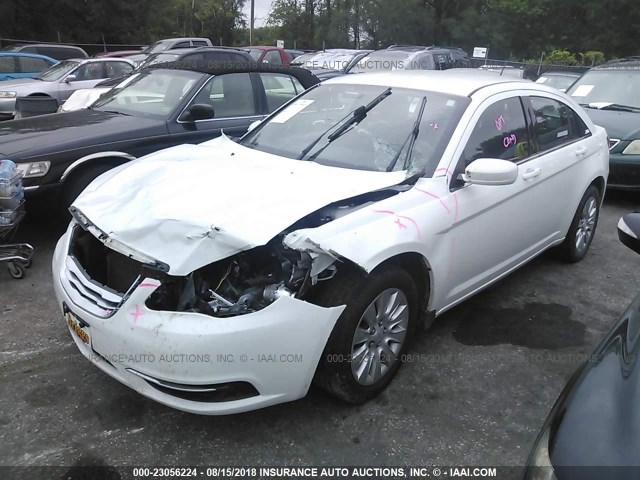 1C3CCBAB3EN208193 - 2014 CHRYSLER 200 LX WHITE photo 2