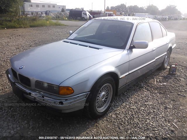 WBAGF8325WDL50120 - 1998 BMW 740 I AUTOMATIC SILVER photo 2