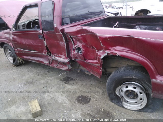 1GTCS19XXXK514661 - 1999 GMC SONOMA RED photo 6