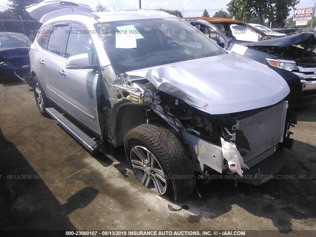 1GNKVHKD3HJ337607 - 2017 CHEVROLET TRAVERSE LT SILVER photo 1