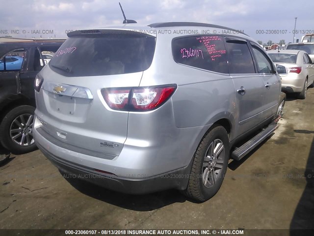 1GNKVHKD3HJ337607 - 2017 CHEVROLET TRAVERSE LT SILVER photo 4