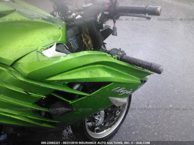 JKBZXNE1XCA003087 - 2012 KAWASAKI ZX1400 EC GREEN photo 5