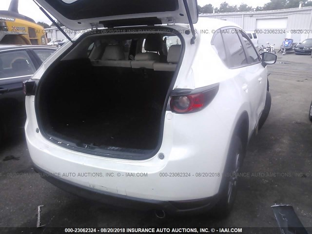 JM3KFBCL2H0107210 - 2017 MAZDA CX-5 TOURING Blanc photo 4