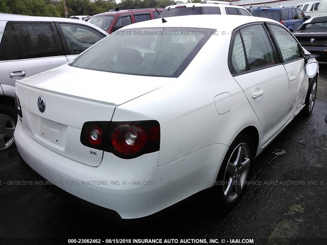 3VWRZ7AJ9AM153355 - 2010 VOLKSWAGEN JETTA SE/SEL WHITE photo 4