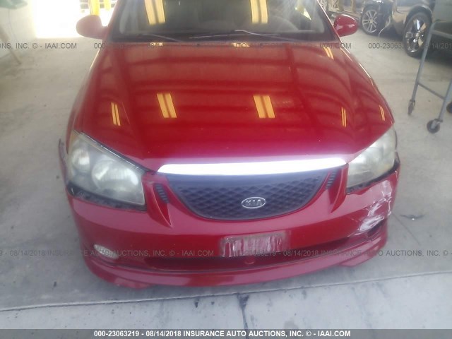 KNAFE161455081206 - 2005 KIA SPECTRA5 RED photo 6