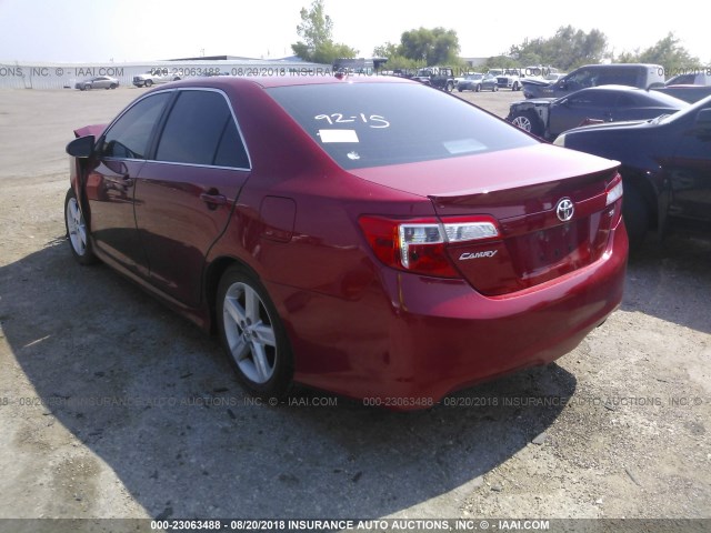 4T1BF1FK0CU534081 - 2012 TOYOTA CAMRY SE/LE/XLE RED photo 3