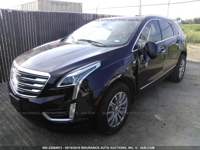 1GYKNCRS9JZ157808 - 2018 CADILLAC XT5 LUXURY RED photo 2