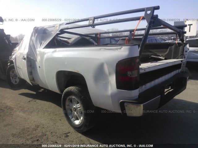 1GCEC14X58Z192923 - 2008 CHEVROLET SILVERADO C1500 WHITE photo 3