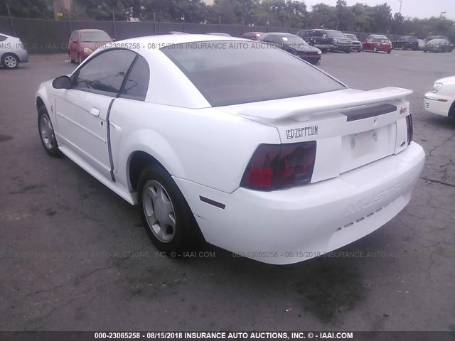 1FAFP40441F134434 - 2001 FORD MUSTANG WHITE photo 3