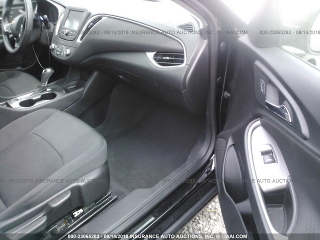 1G1ZB5ST5GF256348 - 2016 CHEVROLET MALIBU LS 黑色 照片 5