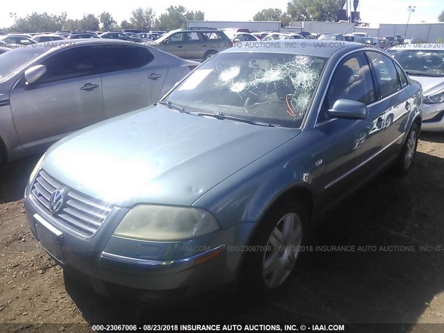 WVWUK63B82P309348 - 2002 VOLKSWAGEN PASSAT W8 4MOTION BLUE photo 2