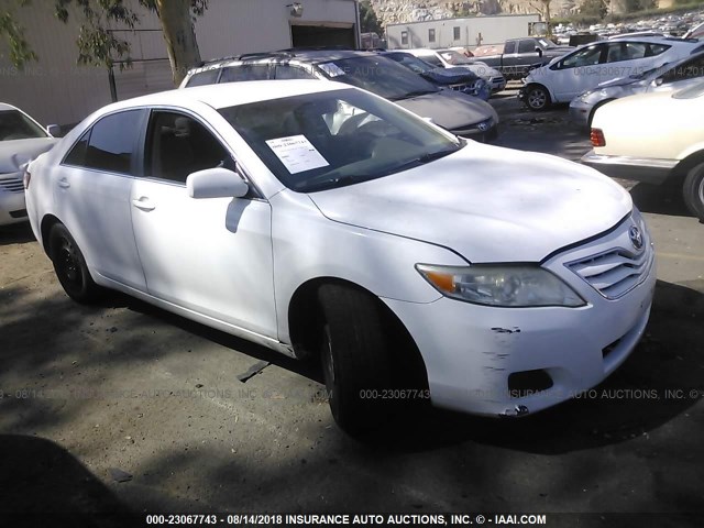 4T4BF3EK5BR148807 - 2011 TOYOTA CAMRY SE/LE/XLE WHITE photo 1
