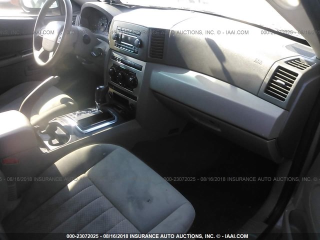 1J4GR48K06C177487 - 2006 JEEP GRAND CHEROKEE LAREDO/COLUMBIA/FREEDOM 棕色 照片 5