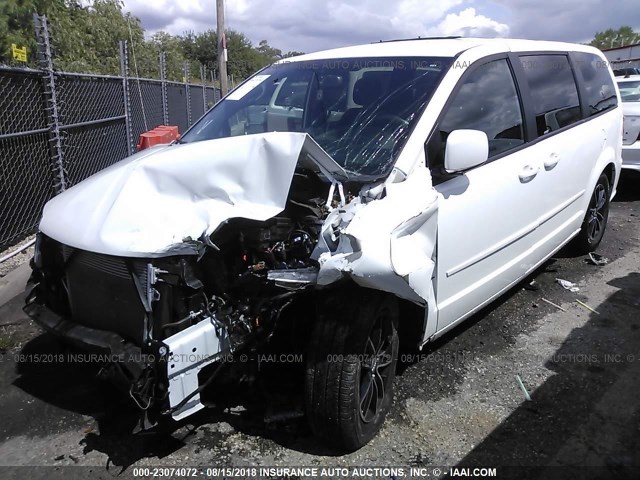 2C4RDGBG4GR350469 - 2016 DODGE GRAND CARAVAN SE WHITE photo 2