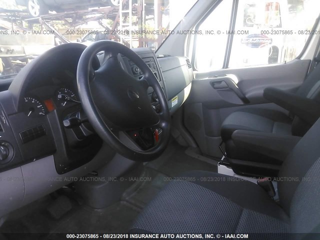 WDYPE8CC4D5746839 - 2013 FREIGHTLINER 2500 SPRINTER 2500 BROWN photo 5