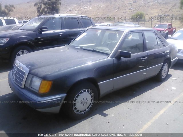 WDBEA28E9PC000147 - 1993 MERCEDES-BENZ 300 E 2.8 BLACK photo 2