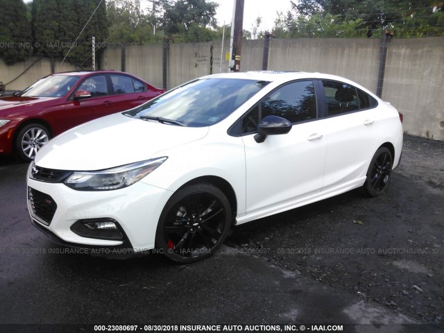 1G1BE5SM8J7165271 - 2018 CHEVROLET CRUZE LT WHITE photo 2