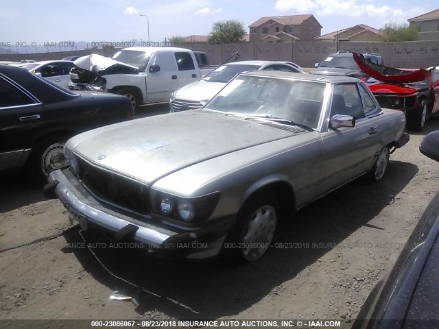 WDBBA48DXHA063597 - 1987 MERCEDES-BENZ 560 SL TAN photo 2