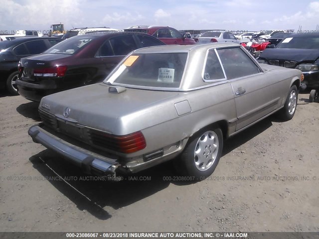 WDBBA48DXHA063597 - 1987 MERCEDES-BENZ 560 SL TAN photo 4