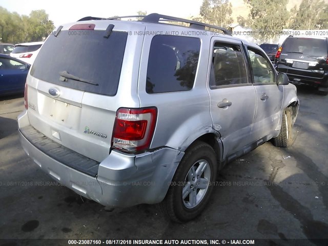 1FMCU4K31BKA16551 - 2011 FORD ESCAPE HYBRID SILVER photo 4