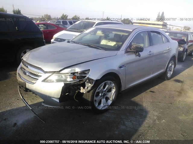 1FAHP2EW9AG118456 - 2010 FORD TAURUS SEL SILVER photo 2