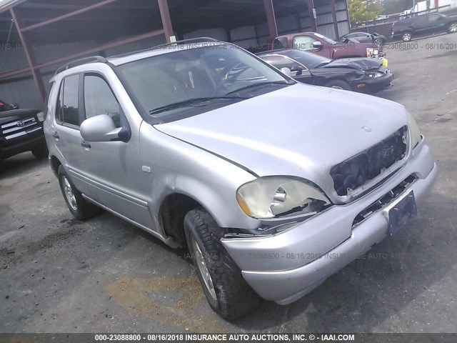 4JGAB54E51A283424 - 2001 MERCEDES-BENZ ML 320 SILVER photo 1