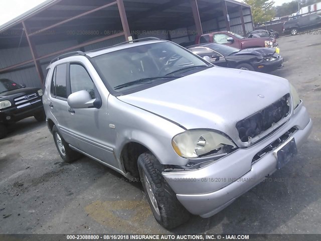 4JGAB54E51A283424 - 2001 MERCEDES-BENZ ML 320 SILVER photo 10