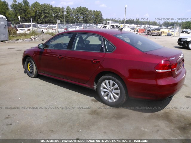 1VWAT7A37FC023356 - 2015 VOLKSWAGEN PASSAT S RED photo 3