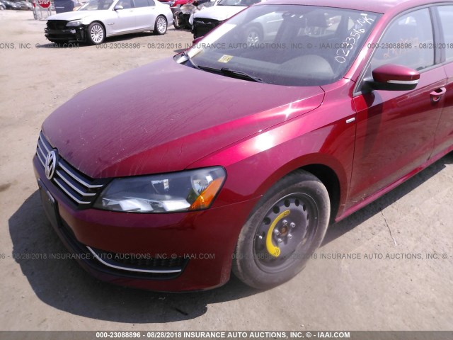 1VWAT7A37FC023356 - 2015 VOLKSWAGEN PASSAT S RED photo 6