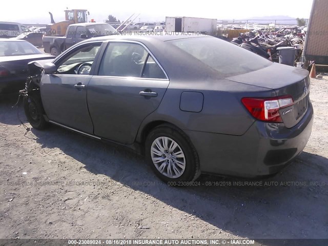 4T1BF1FK6DU218704 - 2013 TOYOTA CAMRY L/SE/LE/XLE Boz foto 3