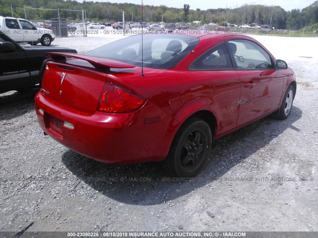 1G2AL18FX87210557 - 2008 PONTIAC G5 RED photo 4