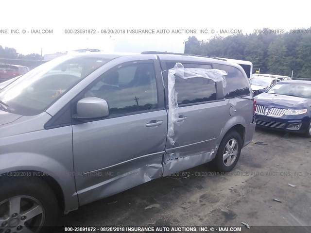 2C4RDGCG4DR549631 - 2013 DODGE GRAND CARAVAN SXT GRAY photo 6