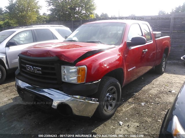 1GTSCTEXXAZ176848 - 2010 GMC SIERRA C1500 RED photo 2