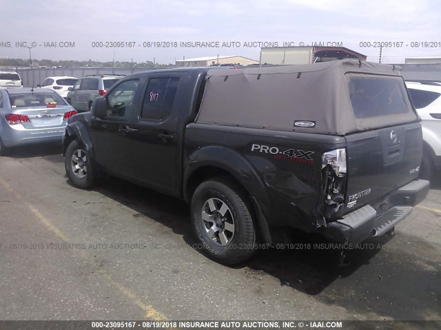 1N6AD0EV6AC438452 - 2010 NISSAN FRONTIER CREW CAB SE/LE/NISMO GRAY photo 3