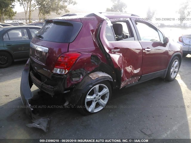 KL7CJNSB2FB172918 - 2015 CHEVROLET TRAX LTZ RED photo 4