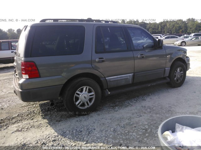 1FMPU15555LA00915 - 2005 FORD EXPEDITION XLT GRAY photo 4