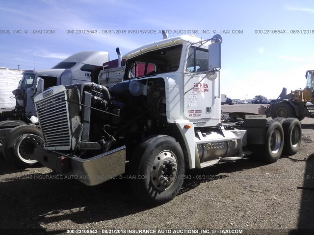 1FUYDCYB2XDF37045 - 1999 FREIGHTLINER CONVENTIONAL FLD120 WHITE photo 2