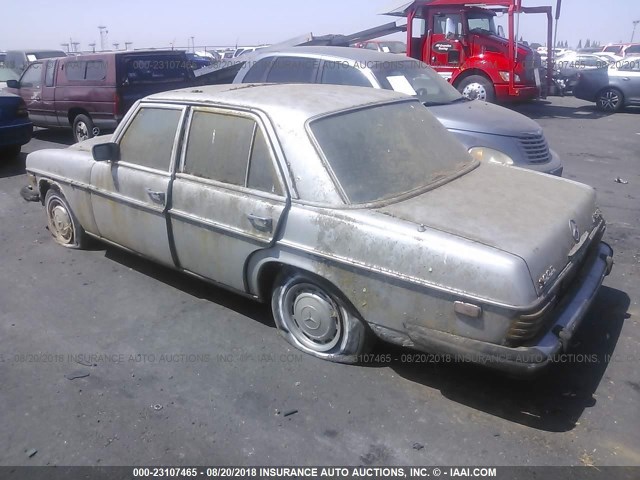 11511412034195 - 1976 MERCEDES-BENZ 300 SILVER photo 3