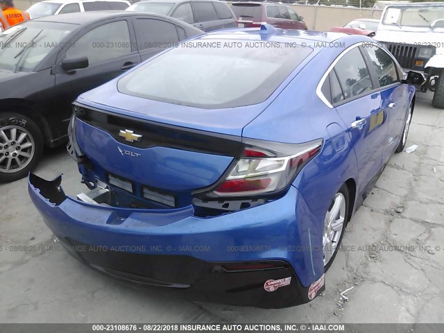 1G1RC6S54JU136452 - 2018 CHEVROLET VOLT LT BLUE photo 4