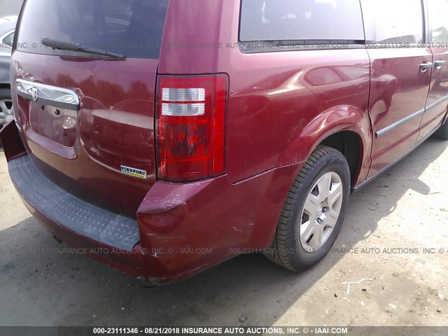 1D8HN44HX8B132647 - 2008 DODGE GRAND CARAVAN SE RED photo 6